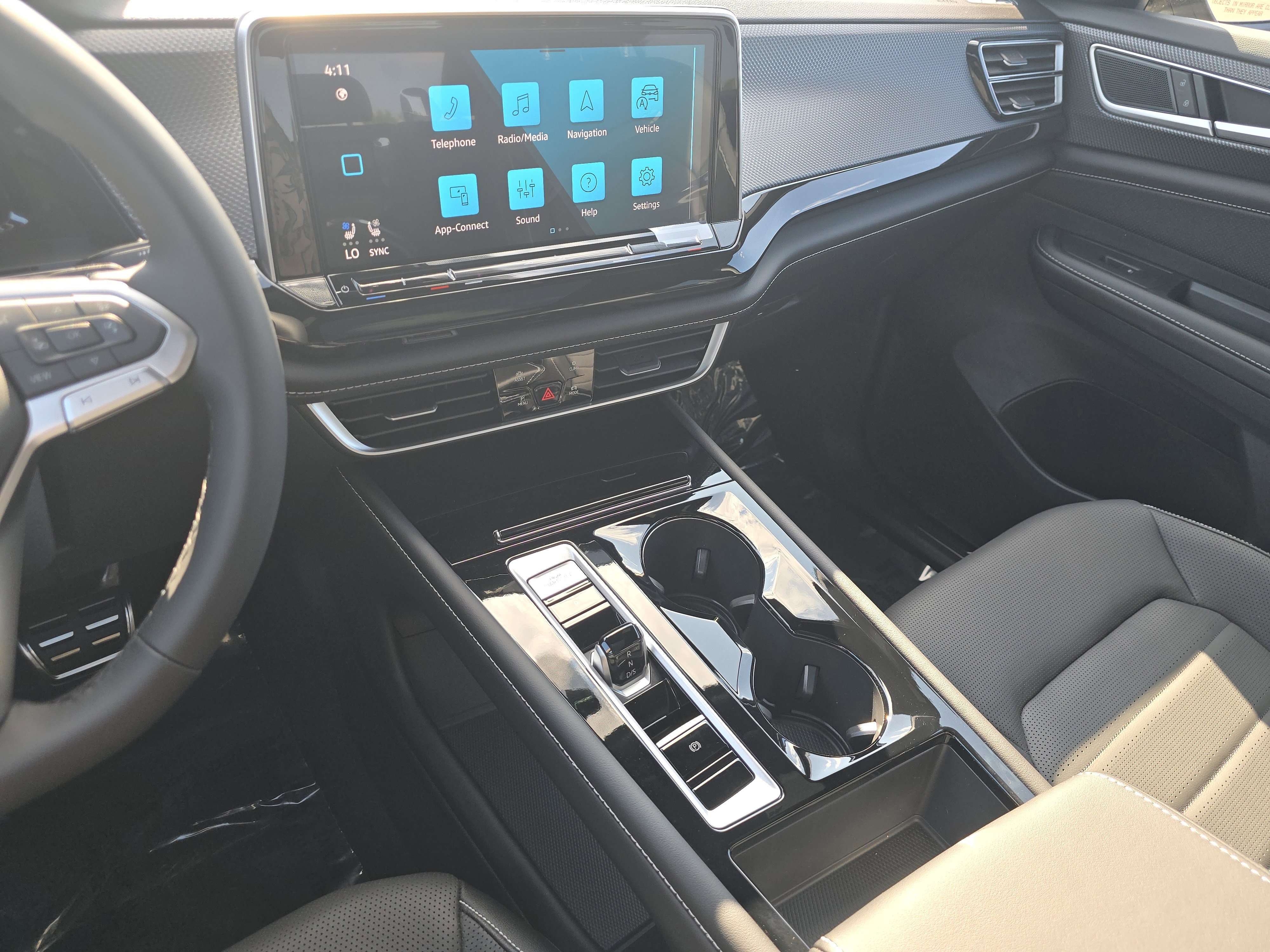 New 2026 Volkswagen Atlas Cross Sport SEL R-Line image 26