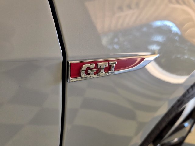 Used 2019 Volkswagen GTI SE w/ SE Experience Package FWD image 18