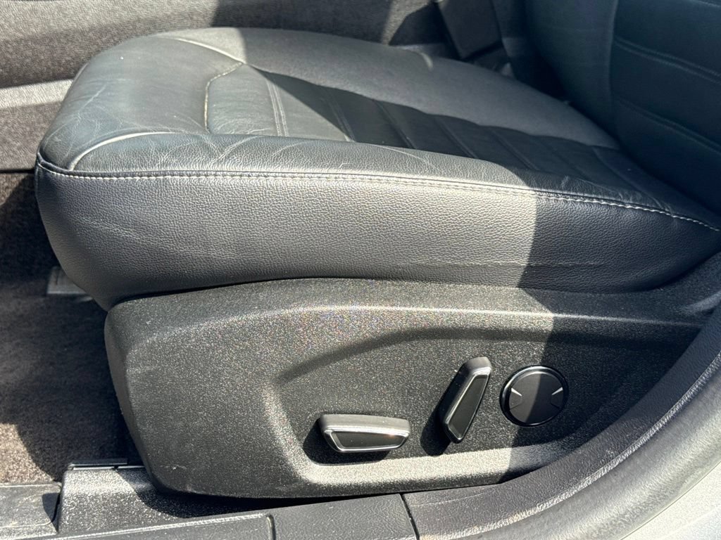 Used 2018 Ford Fusion SE w/ Fusion SE Technology Package FWD image 22