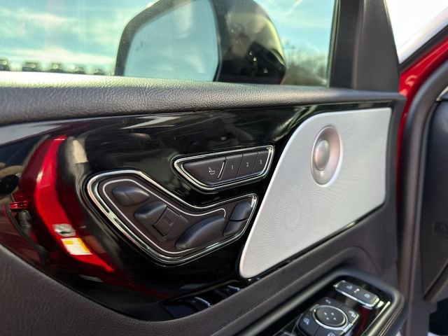 Used 2025 Lincoln Aviator Reserve w/ Equipment Group 201A AWD/4WD image 25