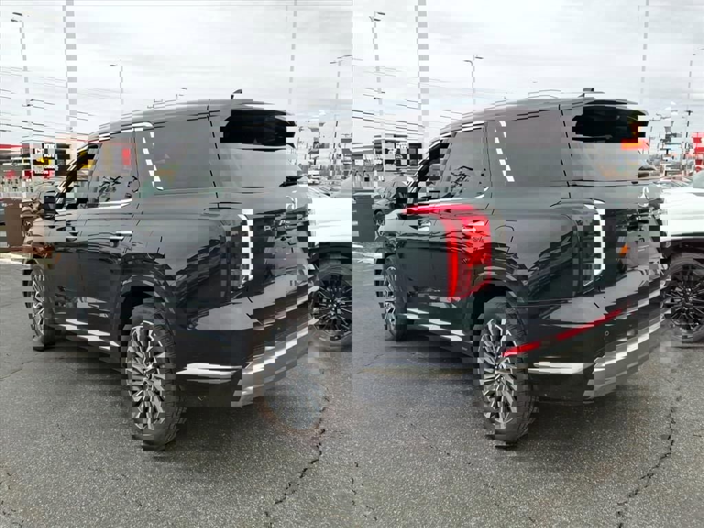 Used 2025 Hyundai Palisade Calligraphy image 24
