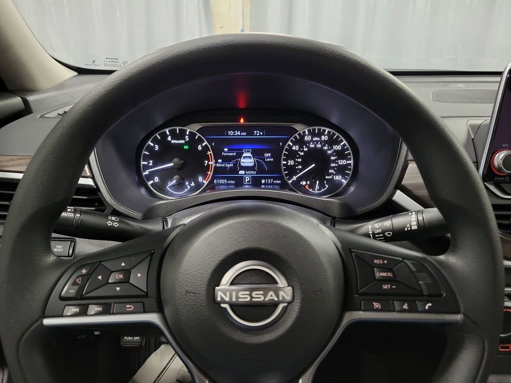 Used 2023 Nissan Altima 2.5 SV image 14