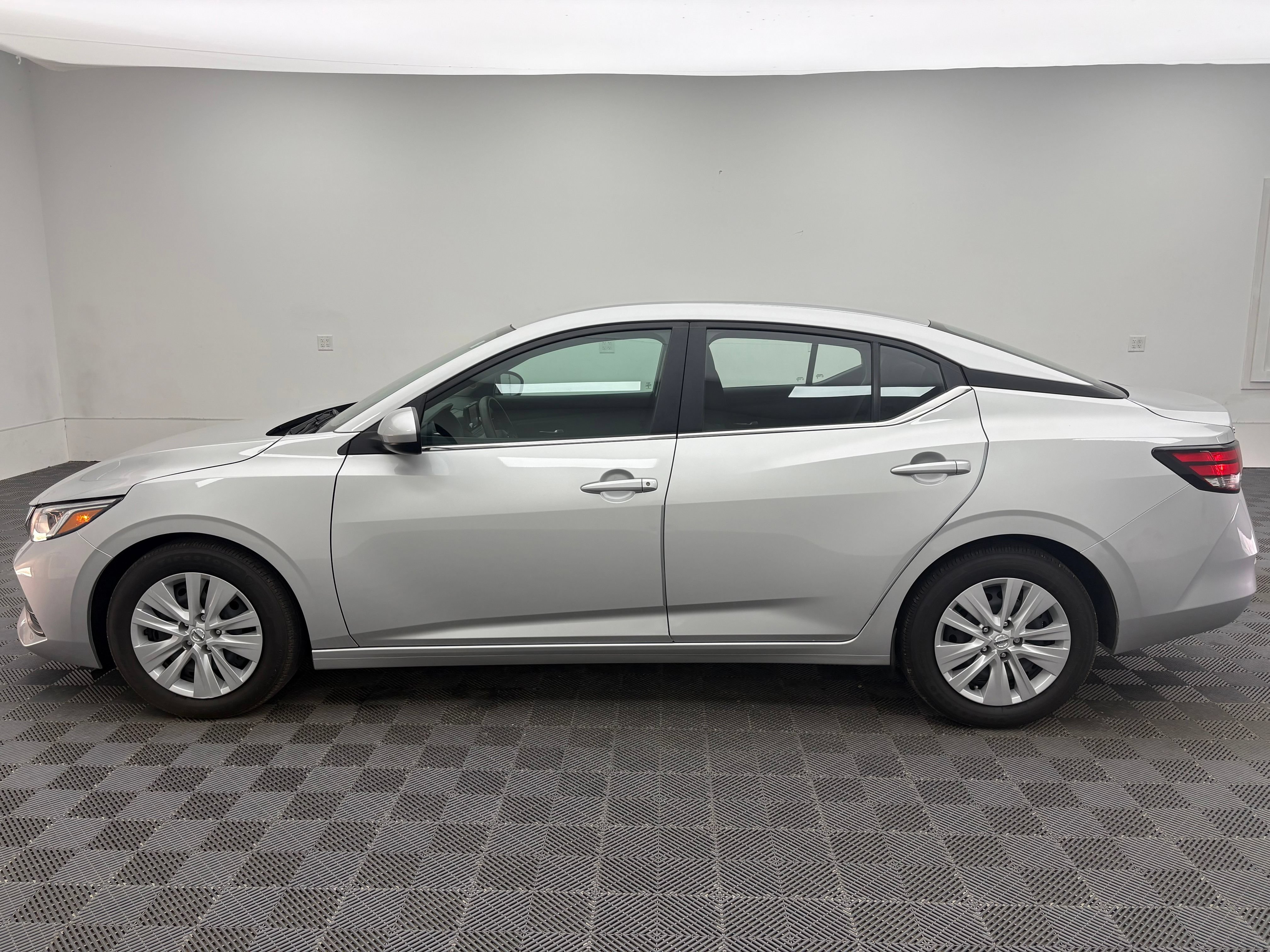 Used 2023 Nissan Sentra S FWD image 10