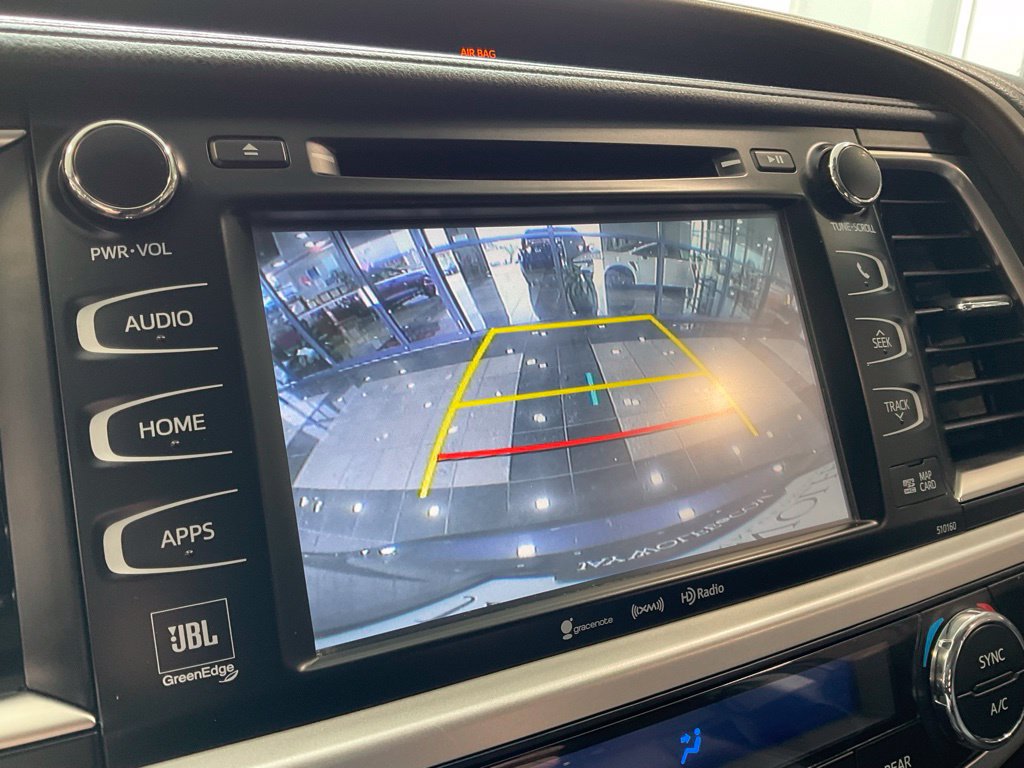 Used 2016 Toyota Highlander Limited w/ Driver Technology Package AWD/4WD image 17