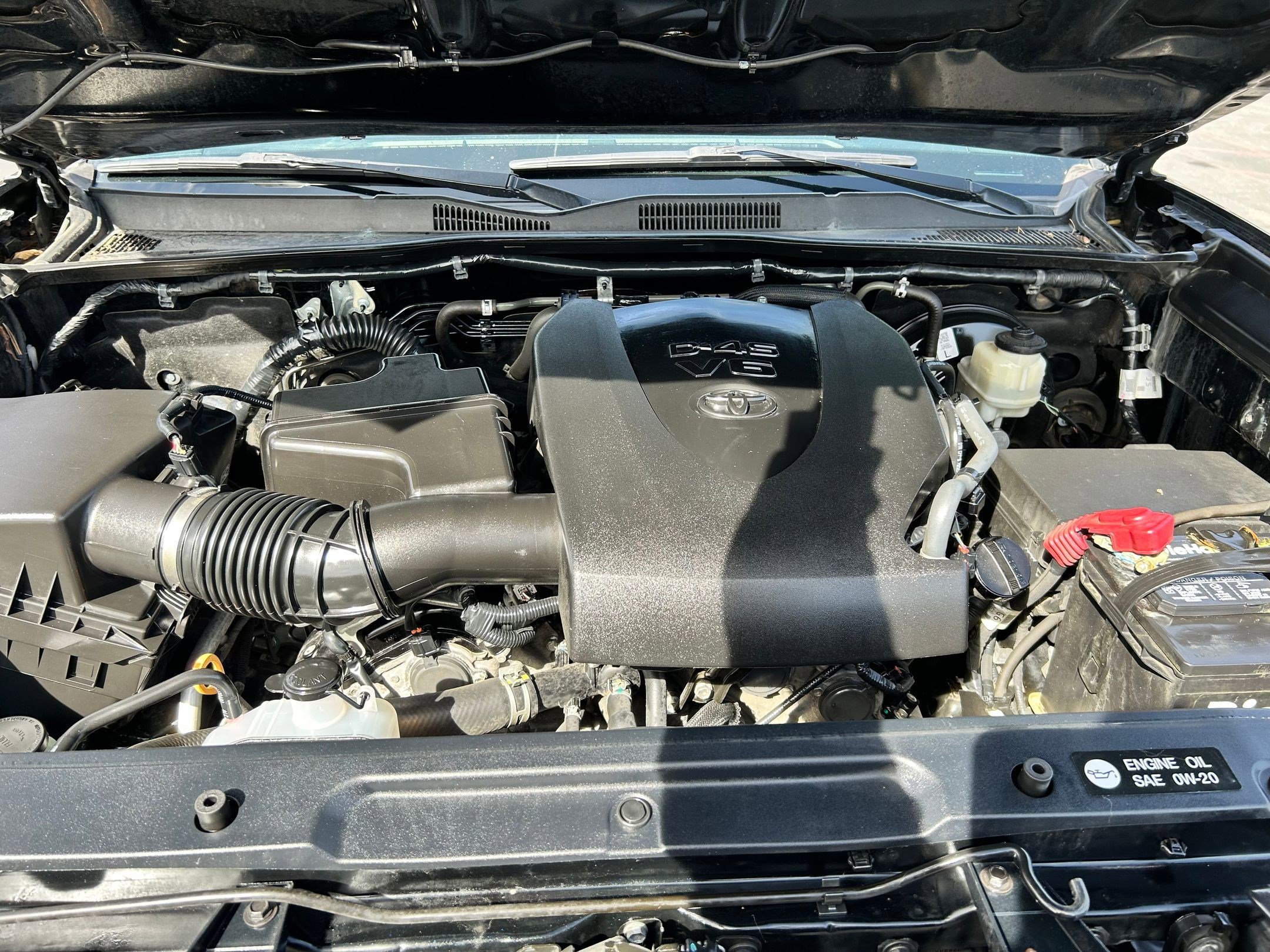 Used 2018 Toyota Tacoma SR image 30
