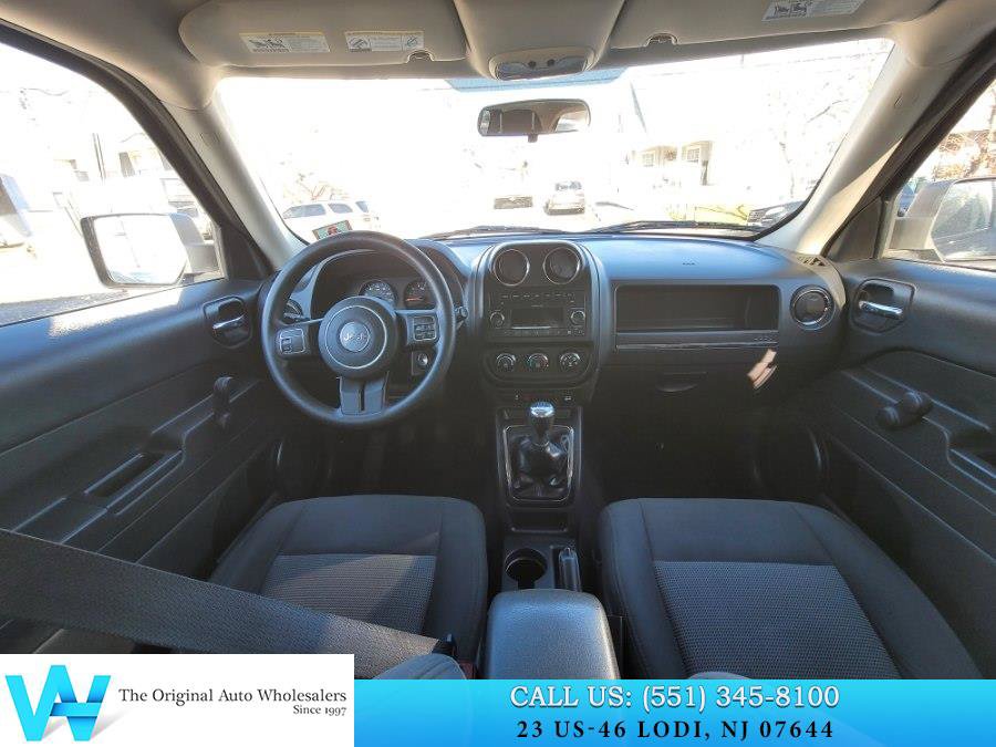 Used 2011 Jeep Patriot Sport AWD/4WD image 8