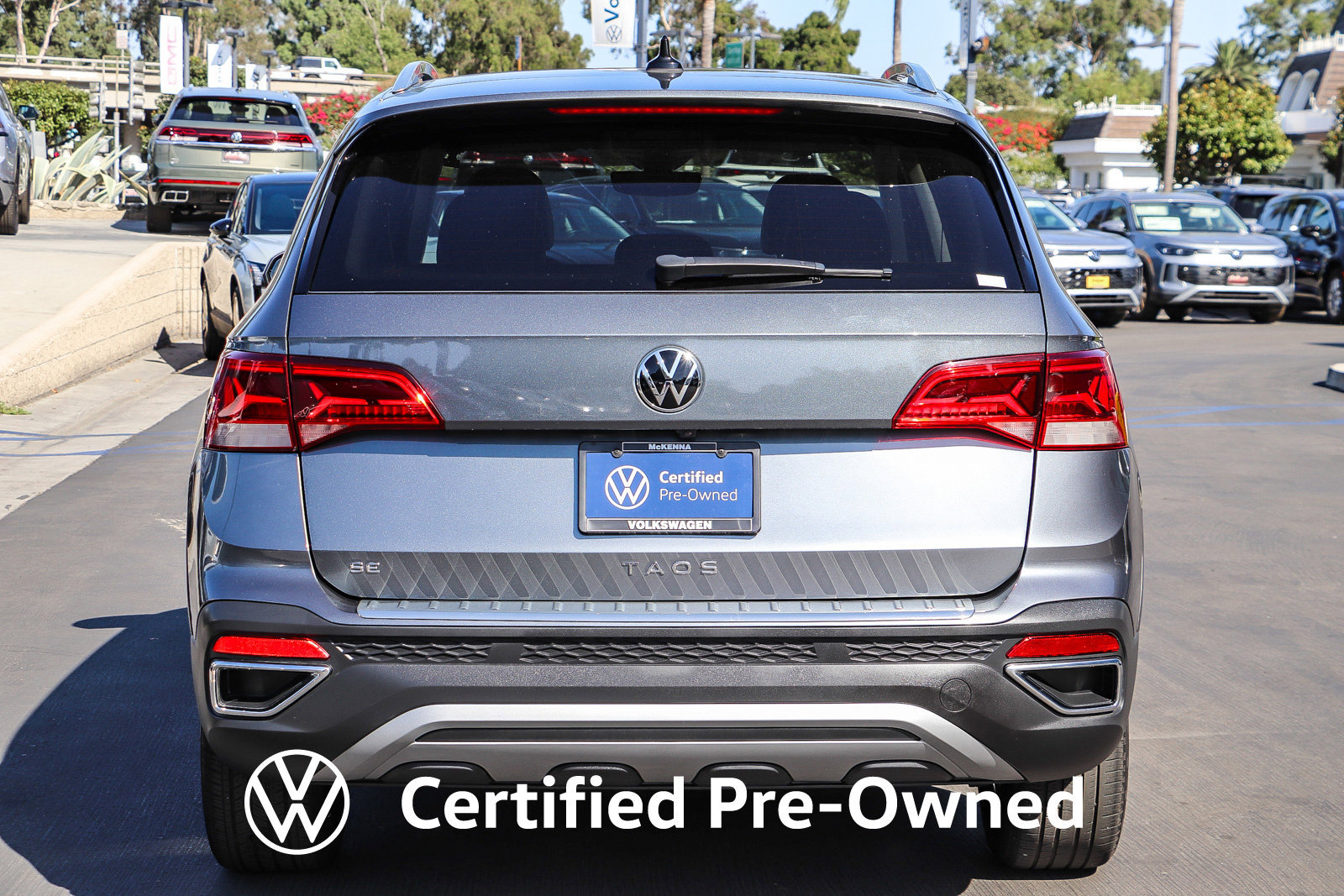 Certified 2023 Volkswagen Taos SE w/ Panoramic Sunroof Package FWD image 8