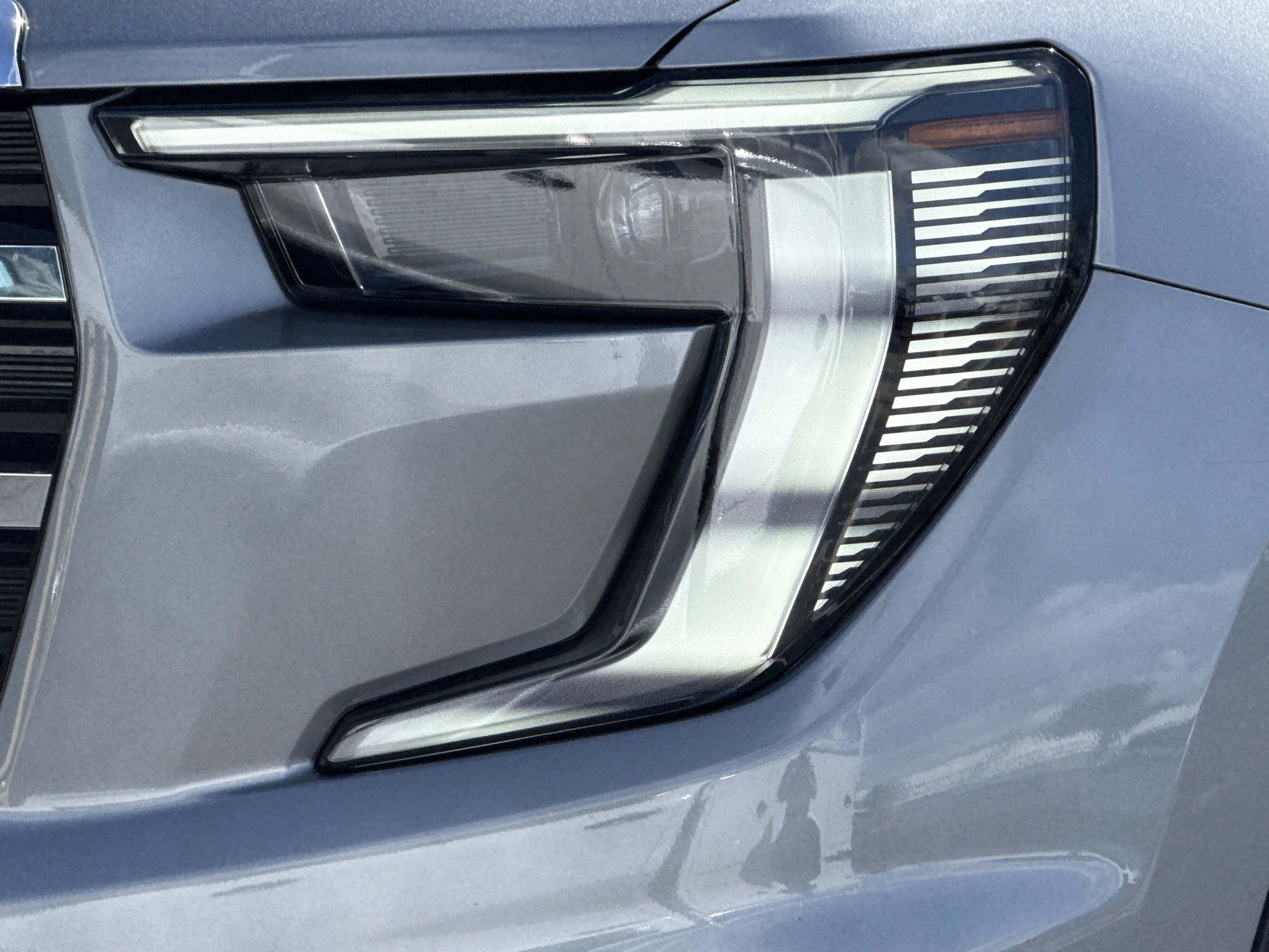 Used 2025 GMC Acadia Elevation image 10