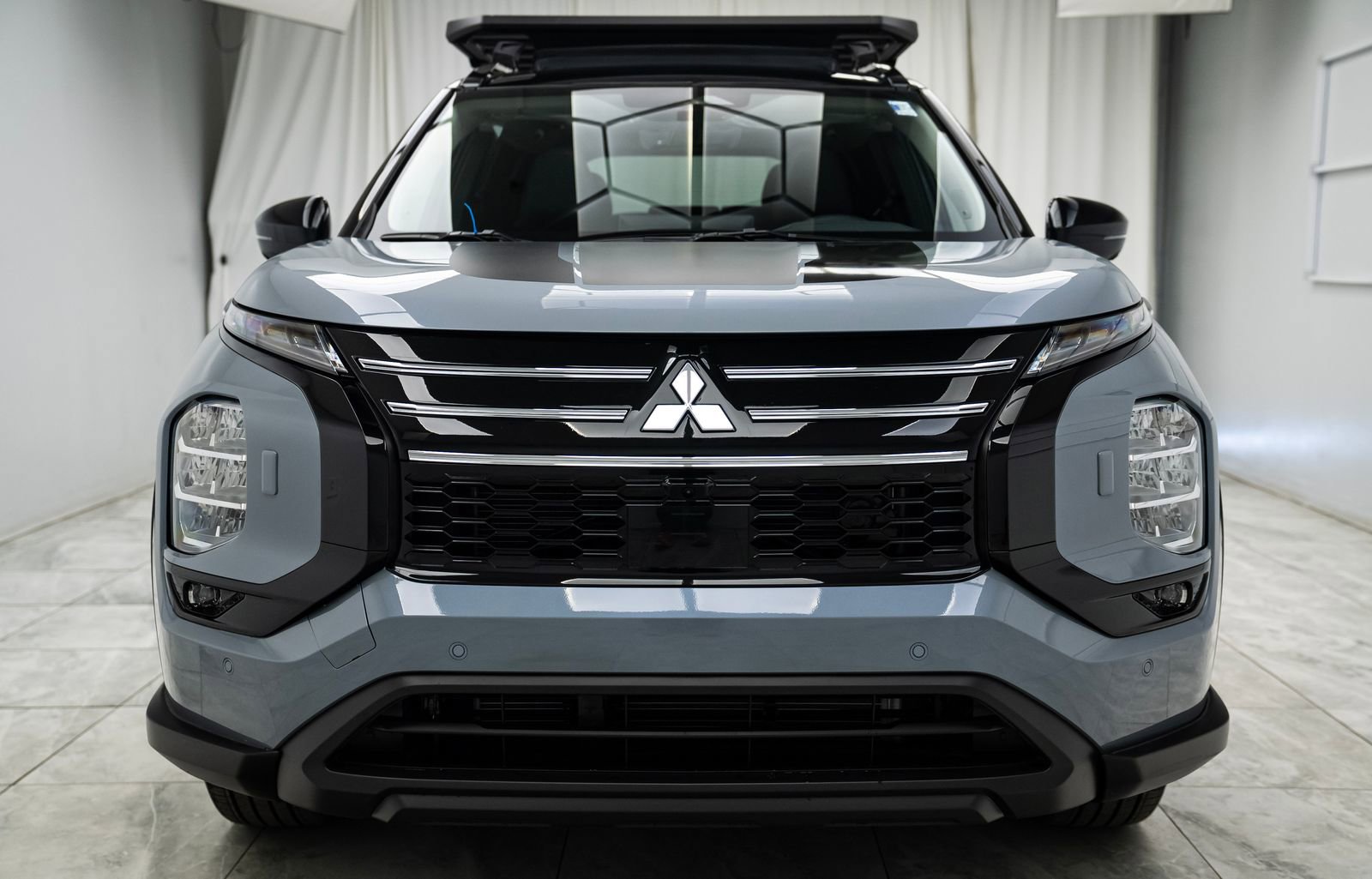 Used 2025 Mitsubishi Outlander Trail Edition image 5