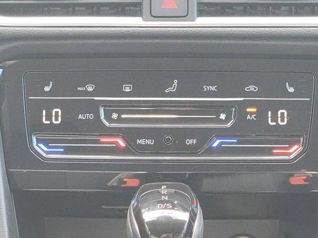 New 2025 Volkswagen Taos SE image 22