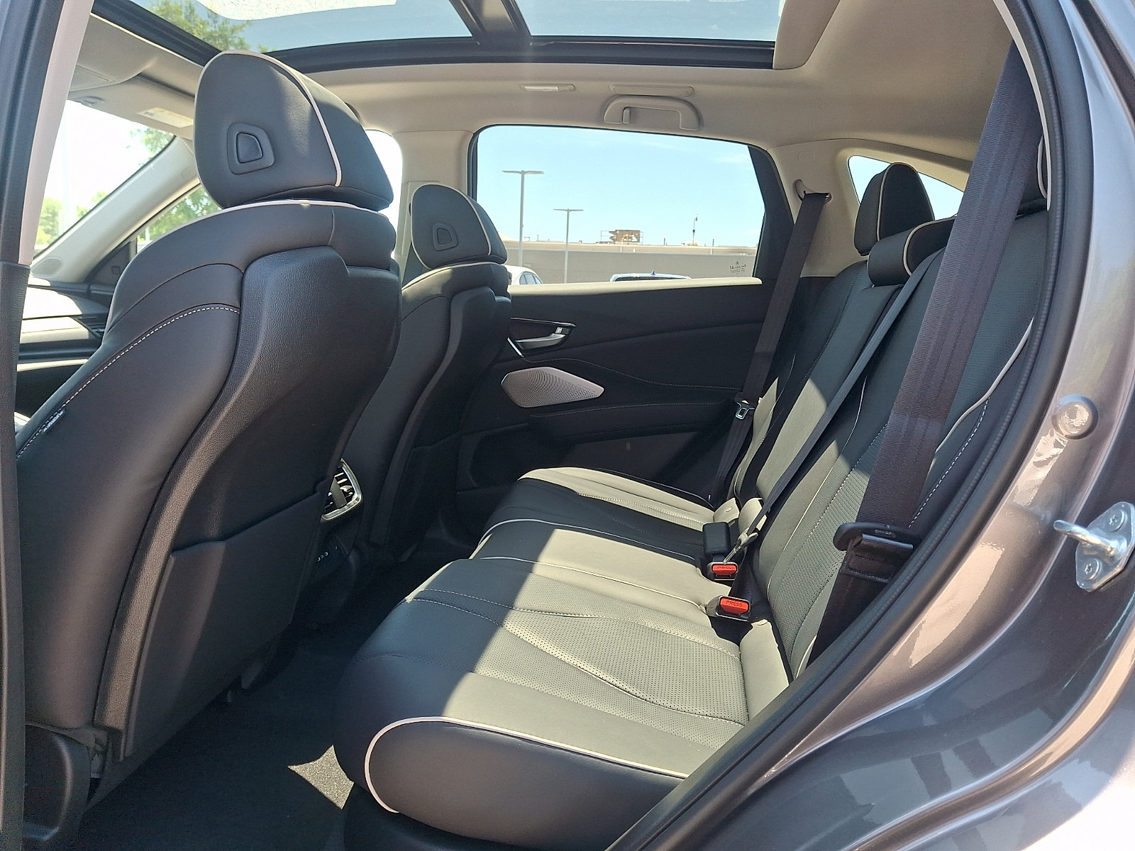 New 2026 Acura RDX w/ Advance Package AWD/4WD image 6