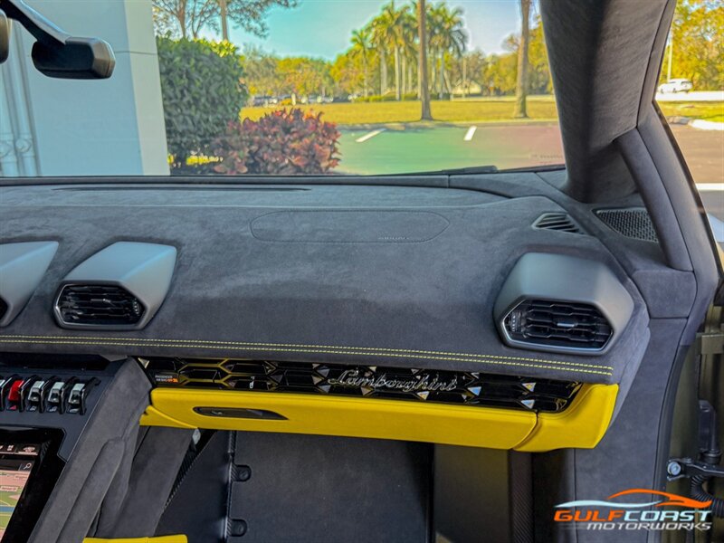 Used 2023 Lamborghini Huracan Tecnica RWD image 36