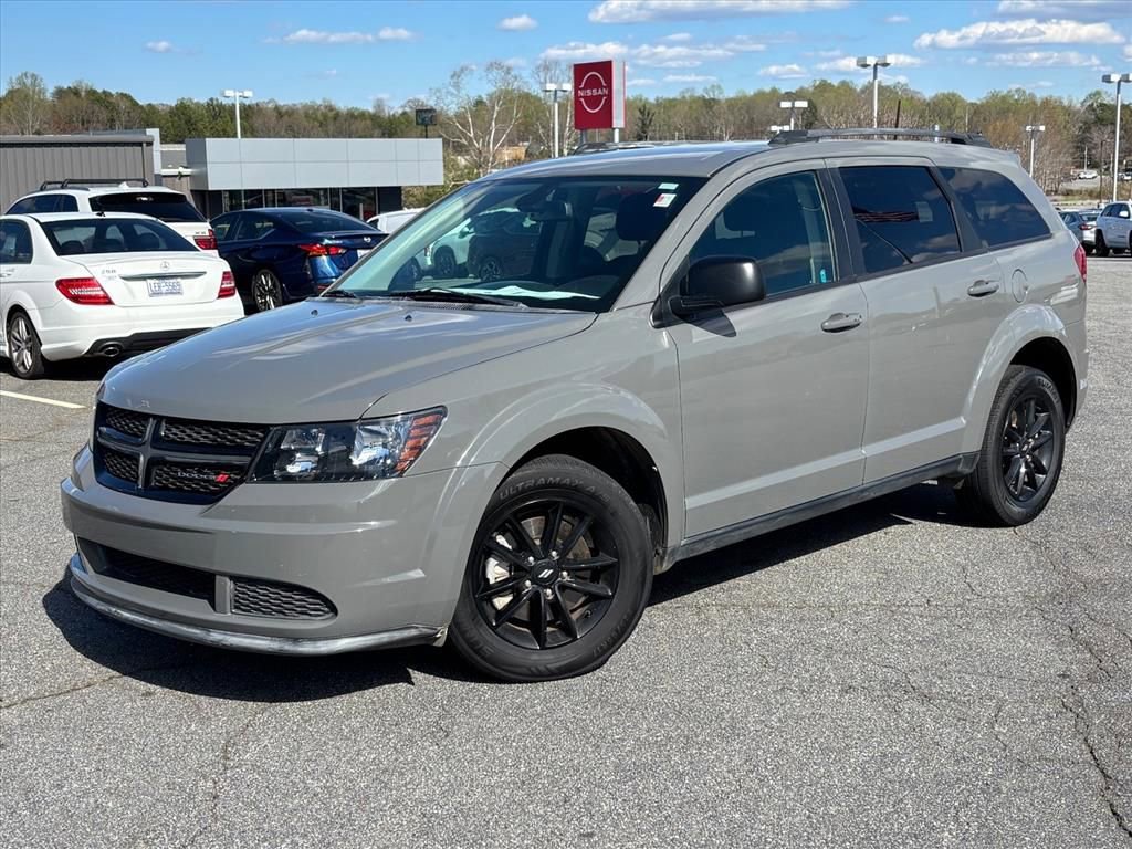 Used 2020 Dodge Journey SE w/ Blacktop Package video 2