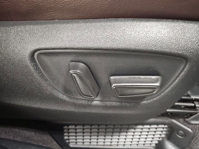 Used 2023 Toyota Sienna Platinum image 42