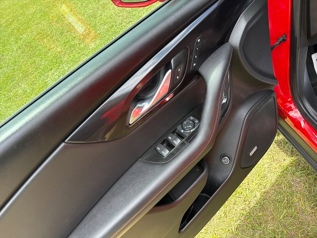 Used 2019 Chevrolet Blazer RS FWD image 11