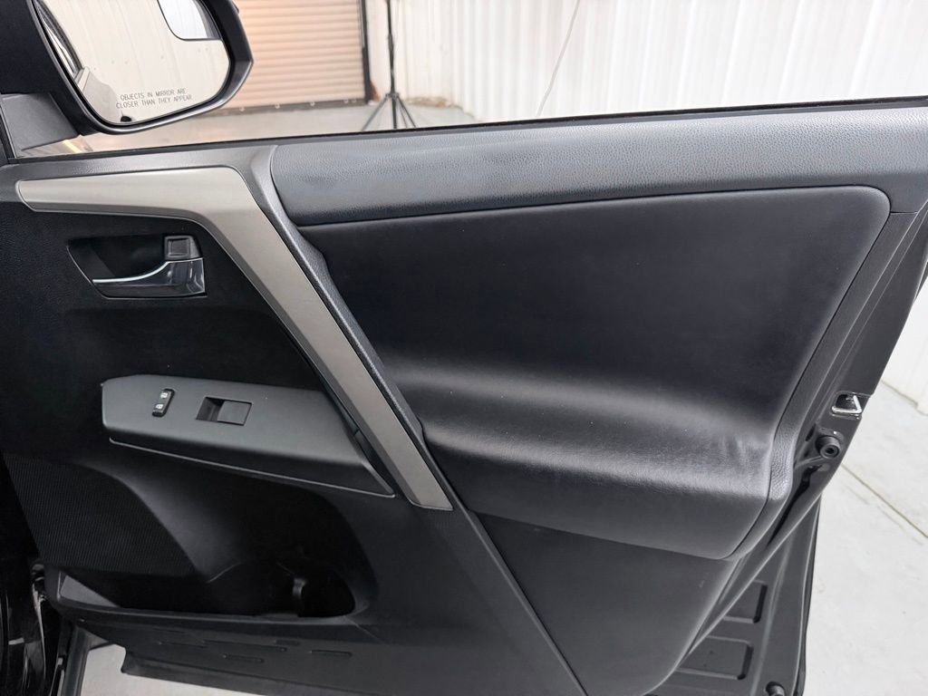 Used 2016 Toyota RAV4 XLE FWD image 37