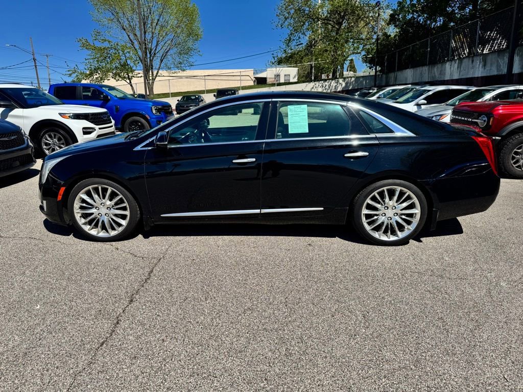 Used 2016 Cadillac XTS Platinum AWD/4WD image 2