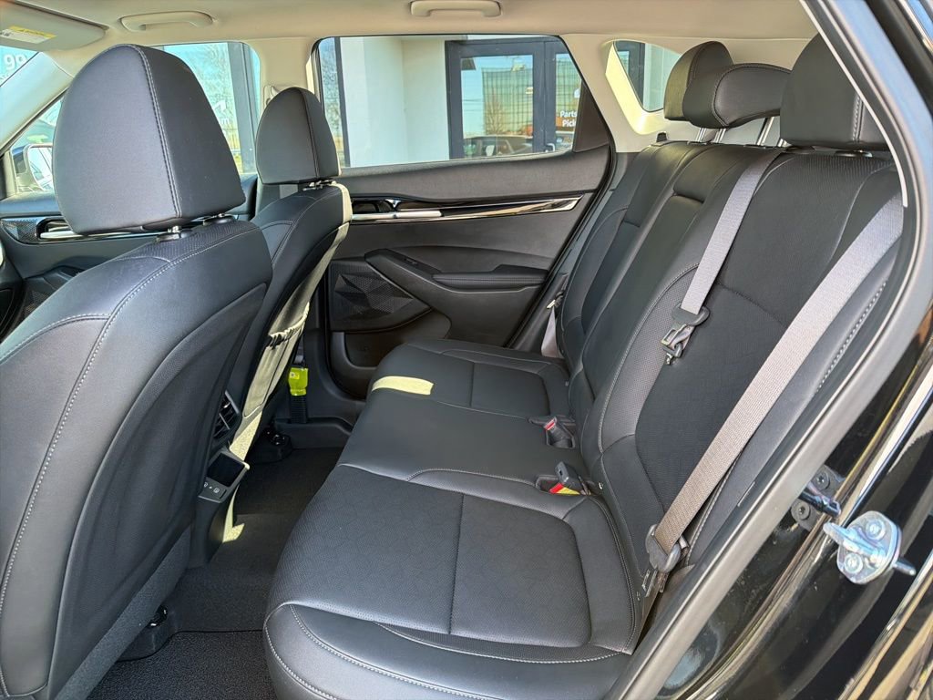 Used 2025 Kia Seltos EX w/ EX Sunroof Package image 20