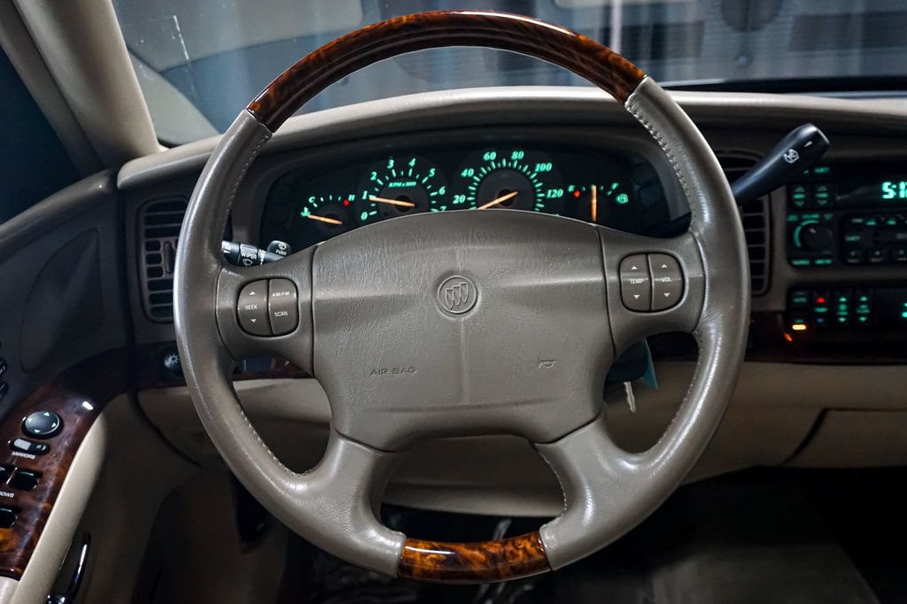 Used 2004 Buick Park Avenue Ultra w/ Ultra Luxury Package FWD image 24