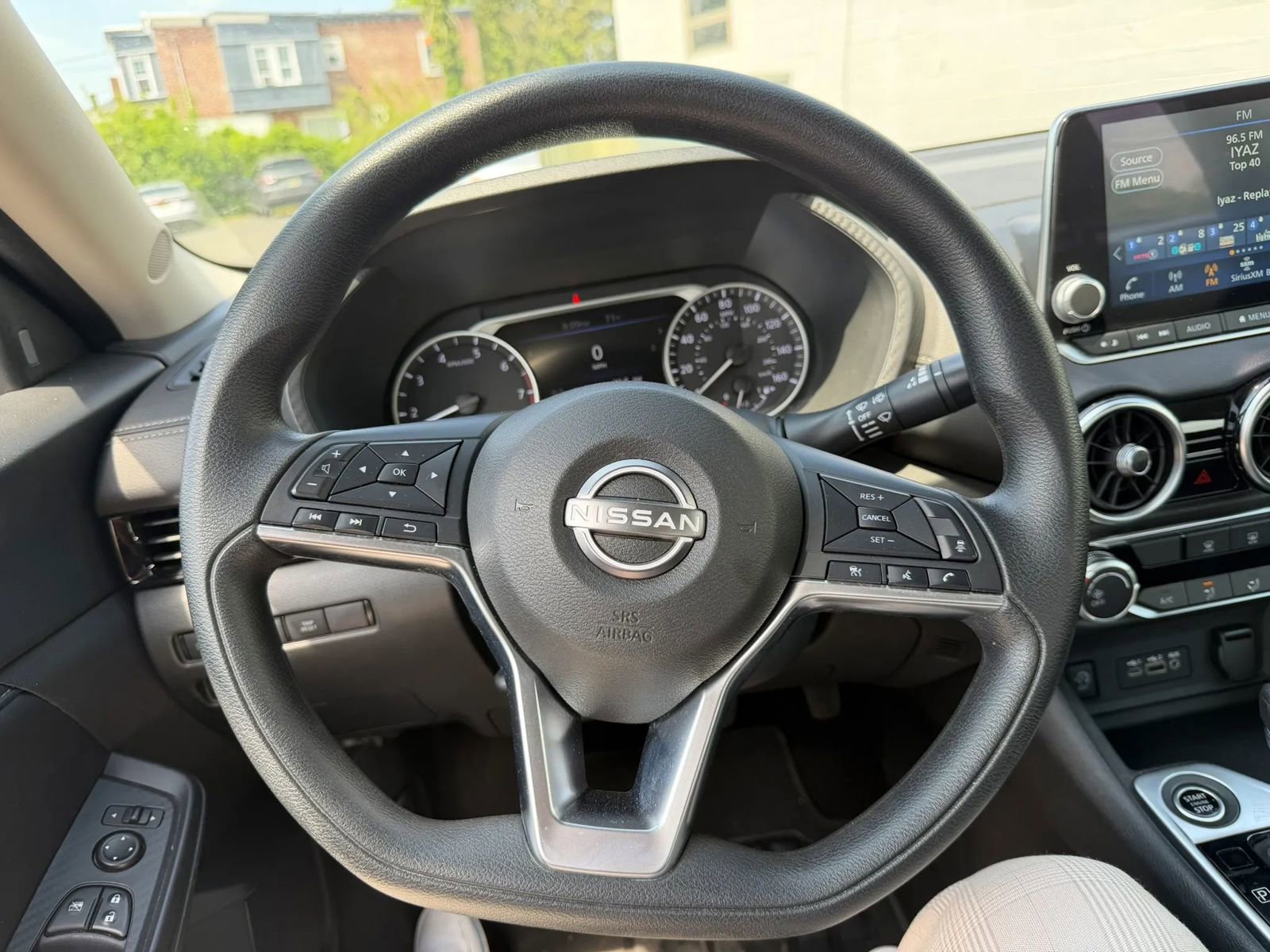 Used 2024 Nissan Sentra SV FWD image 8