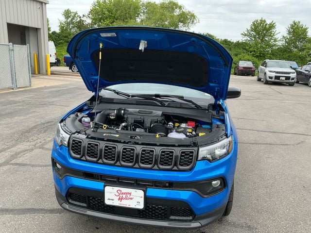 New 2026 Jeep Compass Latitude AWD/4WD image 11