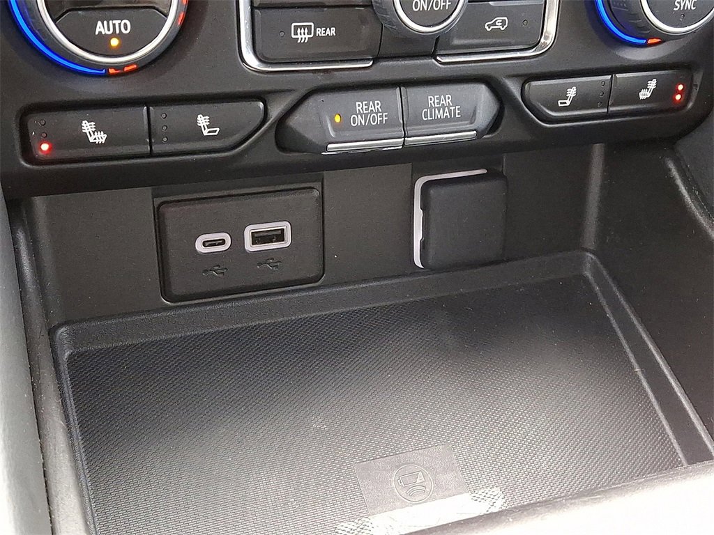 Used 2024 Chevrolet Tahoe LT w/ Luxury Package image 26