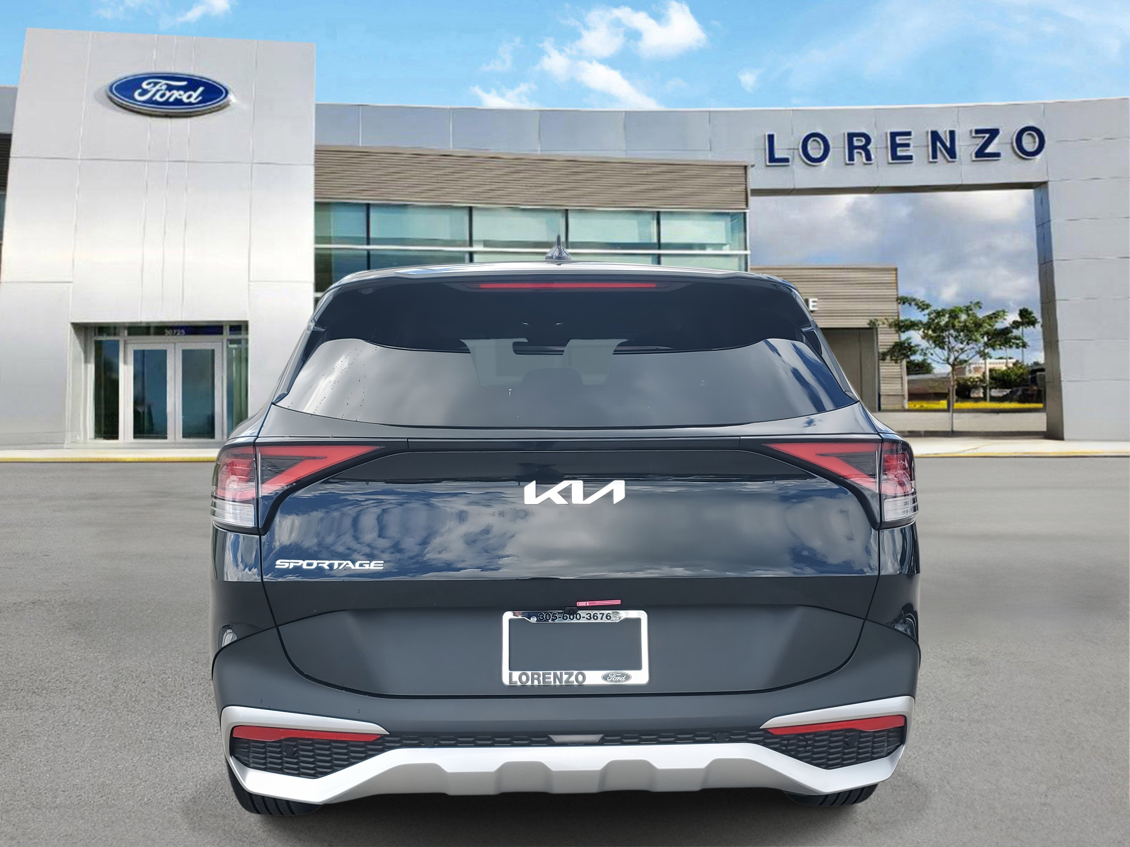 Used 2025 Kia Sportage LX image 6