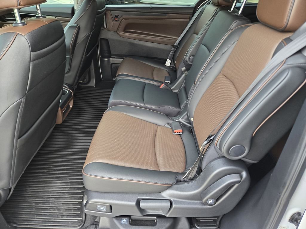 Certified 2025 Honda Odyssey Elite image 19