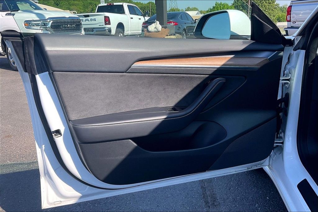 Used 2021 Tesla Model 3 Standard Range Plus RWD image 21