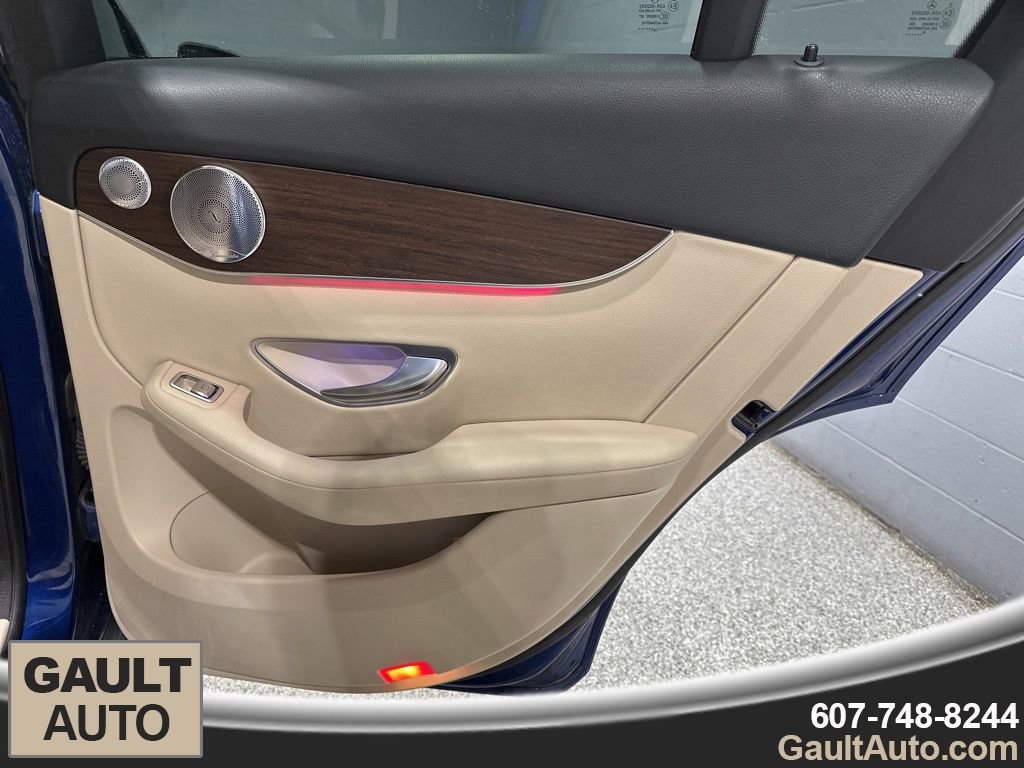 Used 2020 Mercedes-Benz GLC 300 4MATIC image 21