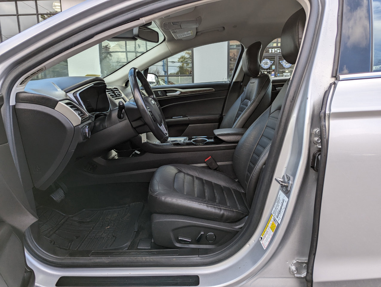 Used 2014 Ford Fusion Energi SE w/ Driver Assist Package image 12