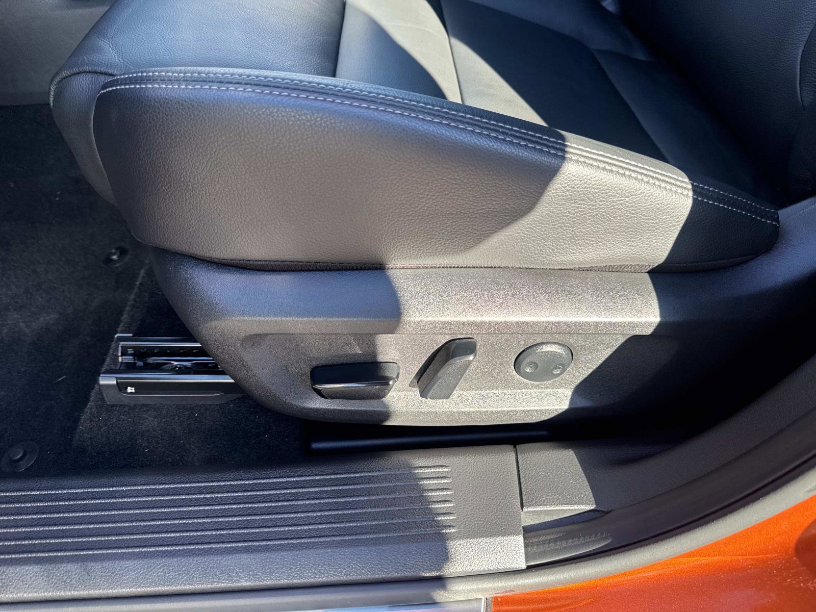 Used 2021 Nissan Rogue SL w/ Premium Package image 17