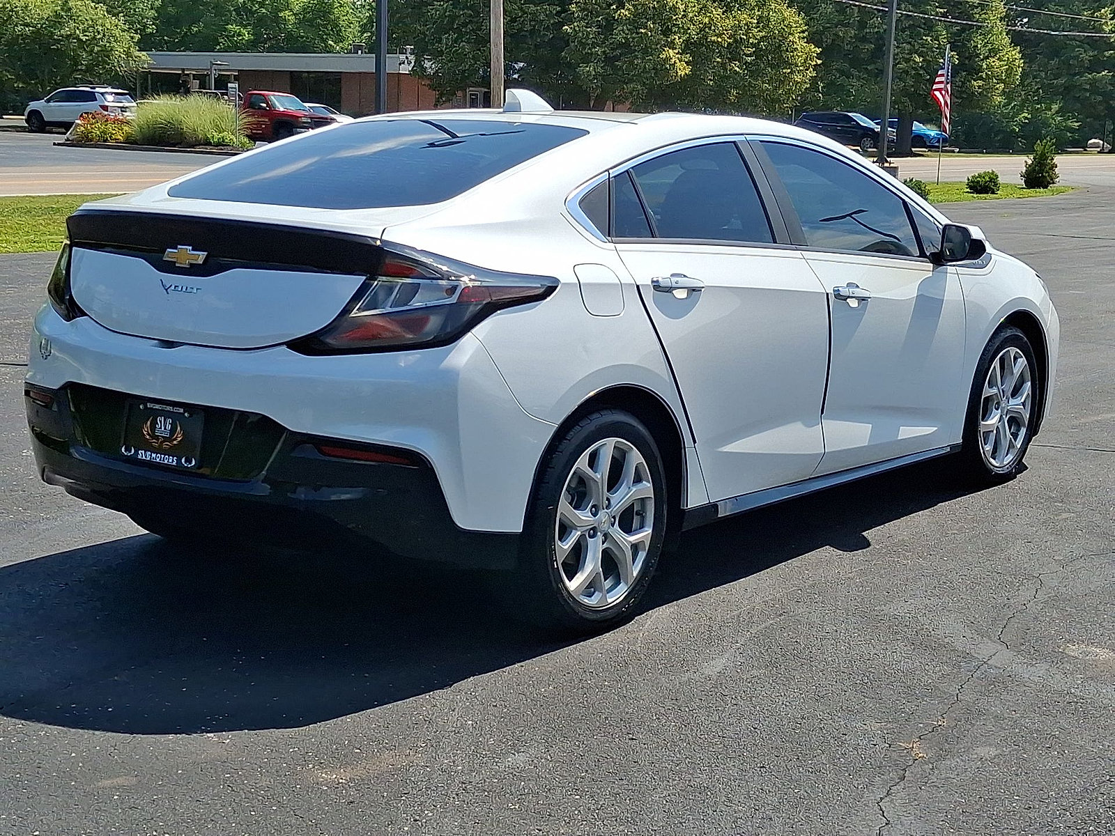 Used 2017 Chevrolet Volt Premier w/ Driver Confidence II Package FWD image 24