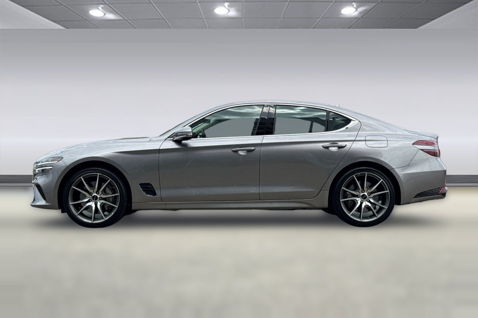Used 2026 Genesis G70 2.5T RWD image 2