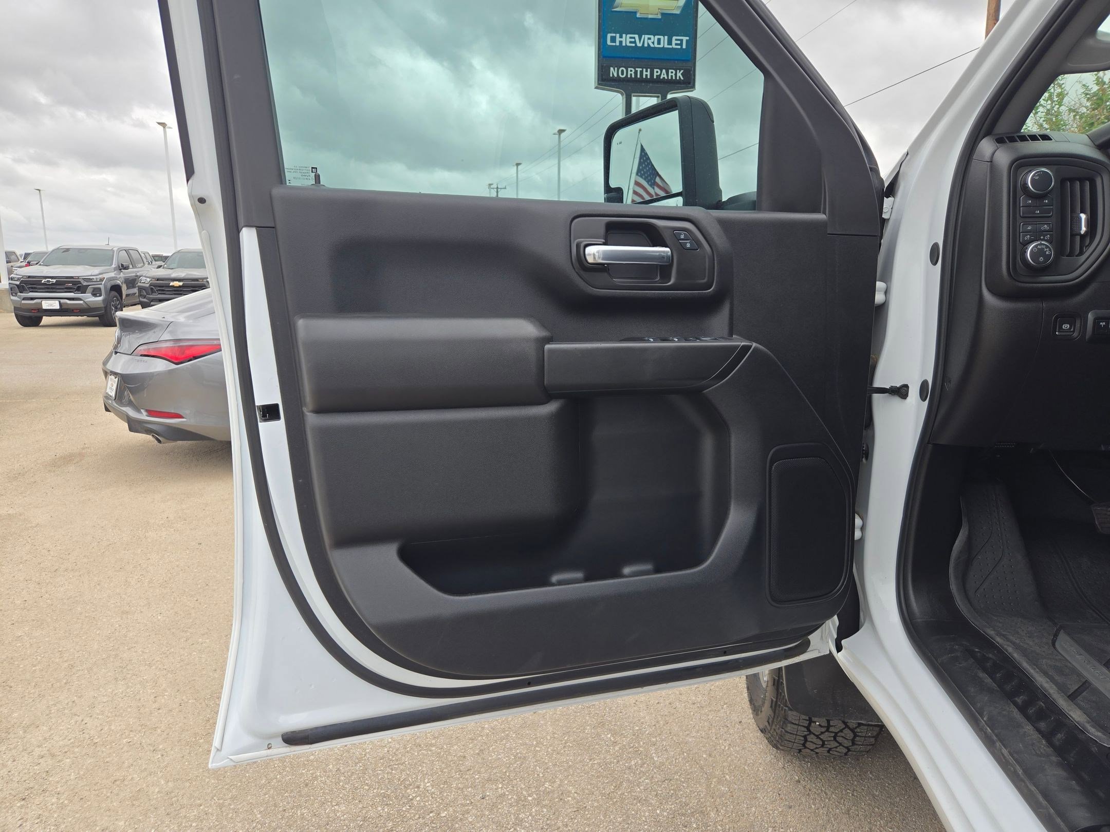 Certified 2025 Chevrolet Silverado 2500 Custom w/ Custom Value Package AWD/4WD image 12