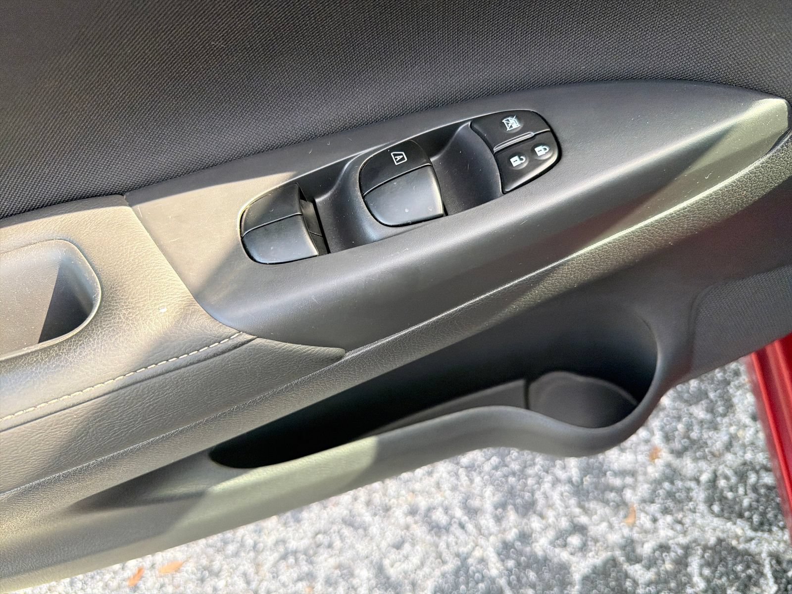 Used 2017 Nissan Sentra SV FWD image 28