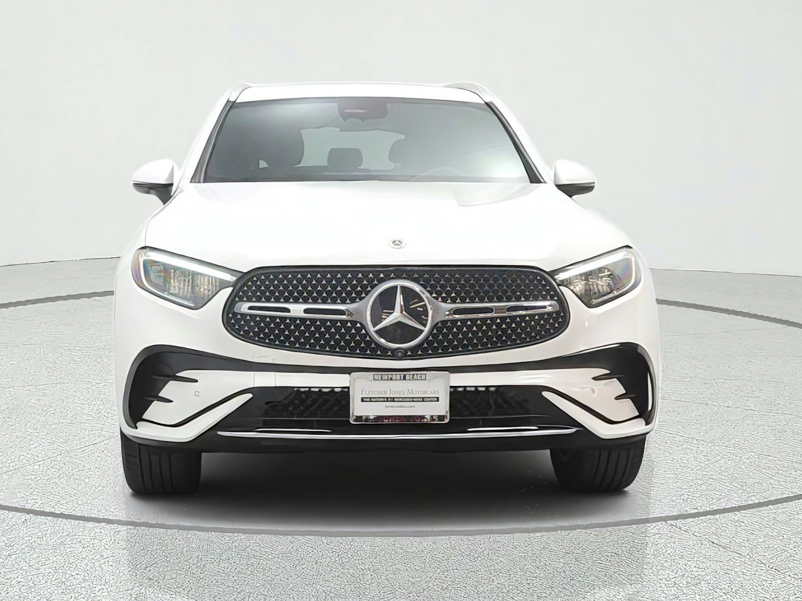 Used 2024 Mercedes-Benz GLC 300 image 2
