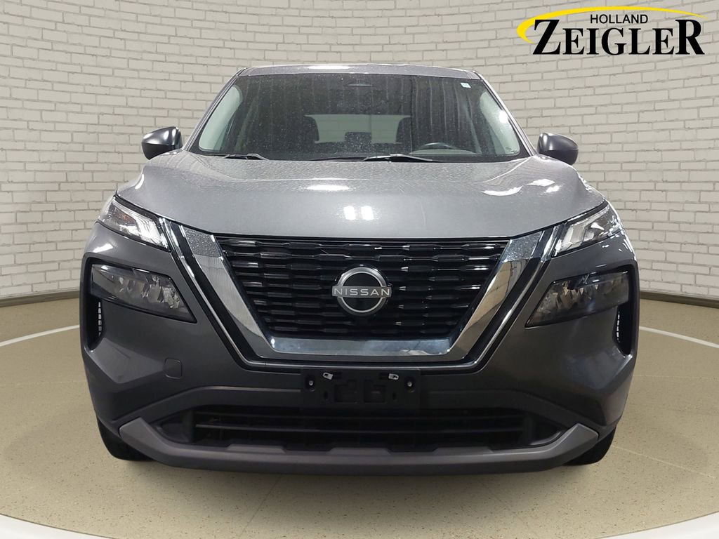 Used 2023 Nissan Rogue S video 2