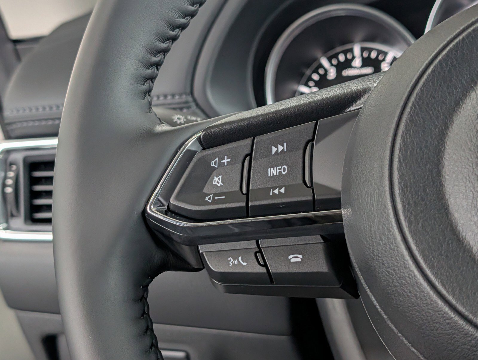 New 2025 MAZDA CX-5 AWD 2.5 S w/ Select Package image 16