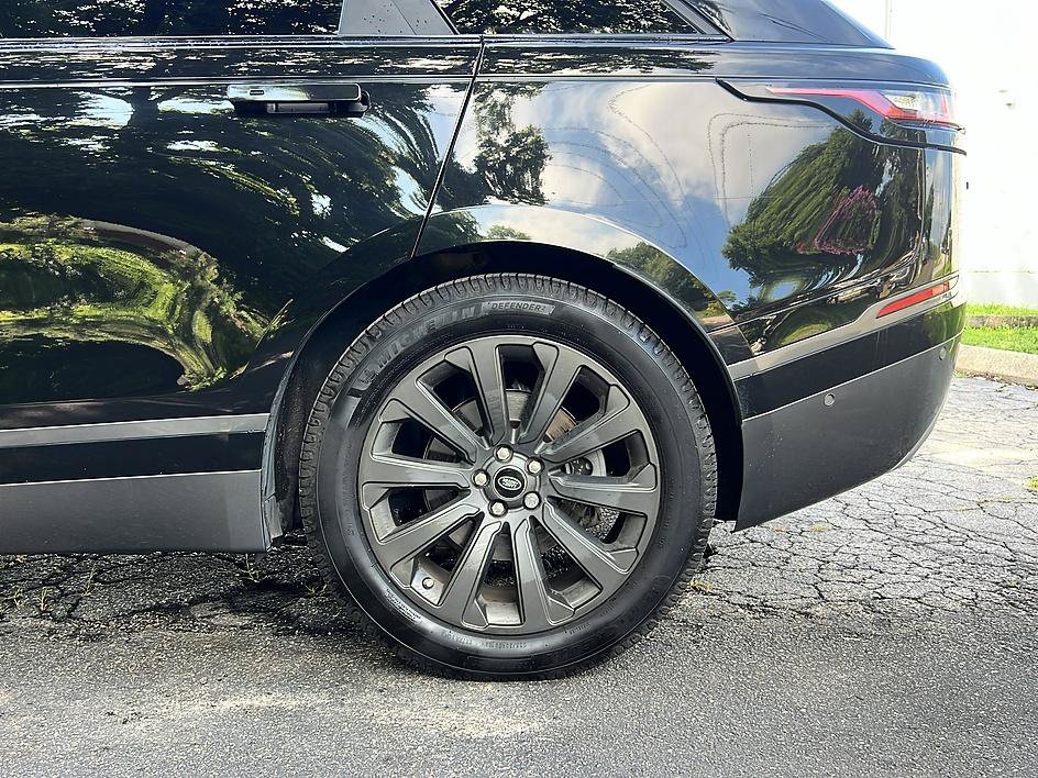 Used 2018 Land Rover Range Rover Velar R-Dynamic SE AWD/4WD image 22