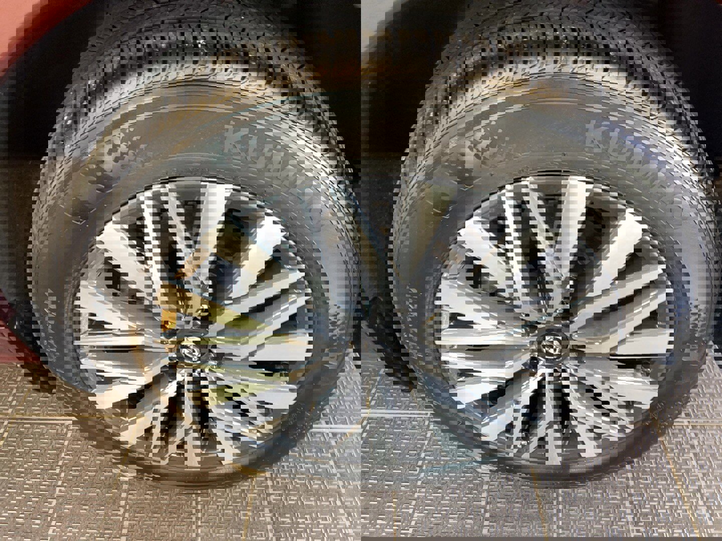 Used 2024 Nissan Altima 2.5 SV image 4