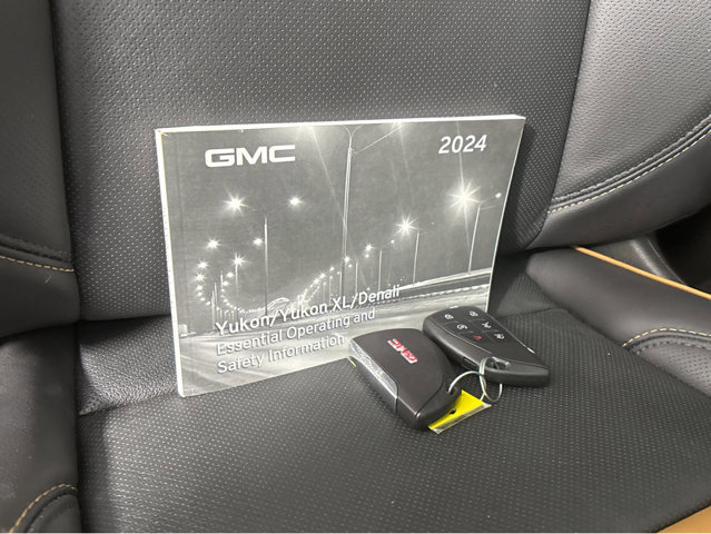 Used 2024 GMC Yukon AT4 image 42
