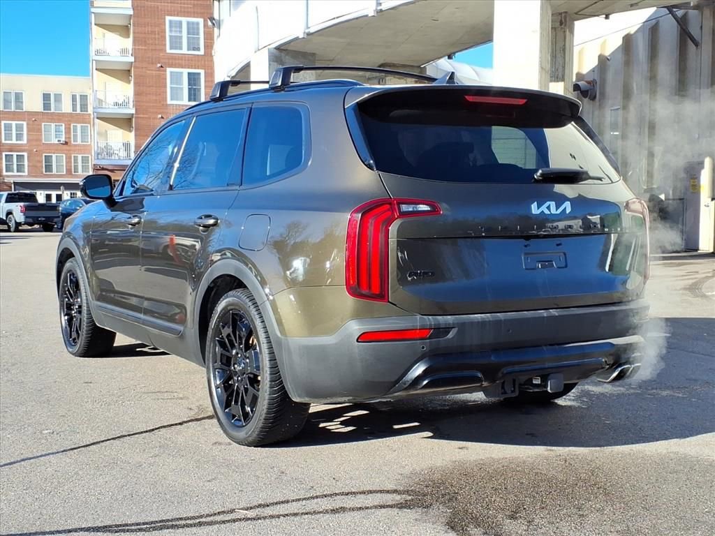 Used 2022 Kia Telluride SX w/ Nightfall Edition Package image 3