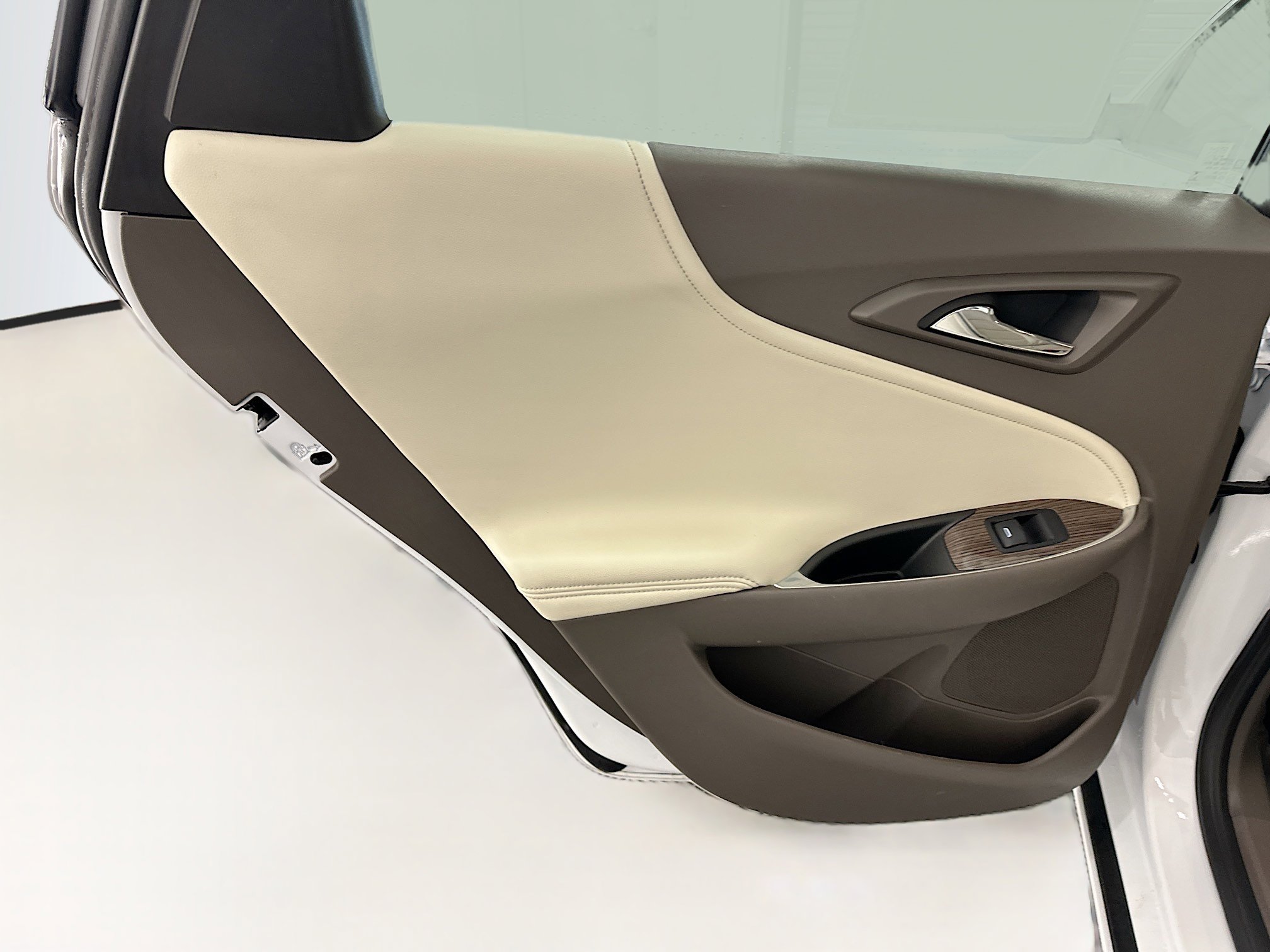 Used 2024 Chevrolet Malibu LT image 28