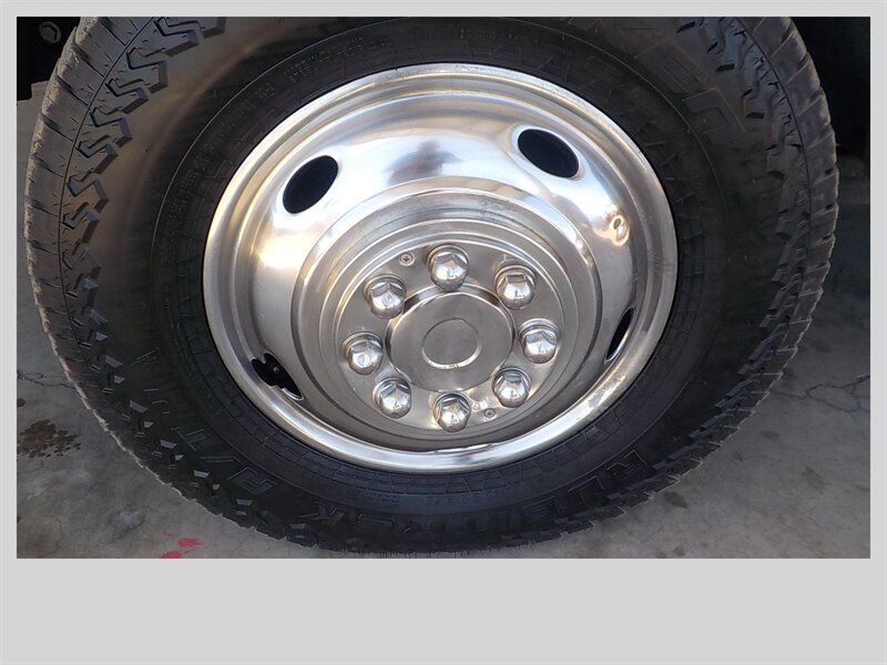 Used 2014 RAM 3500 Tradesman w/ Chrome Appearance Group AWD/4WD image 15