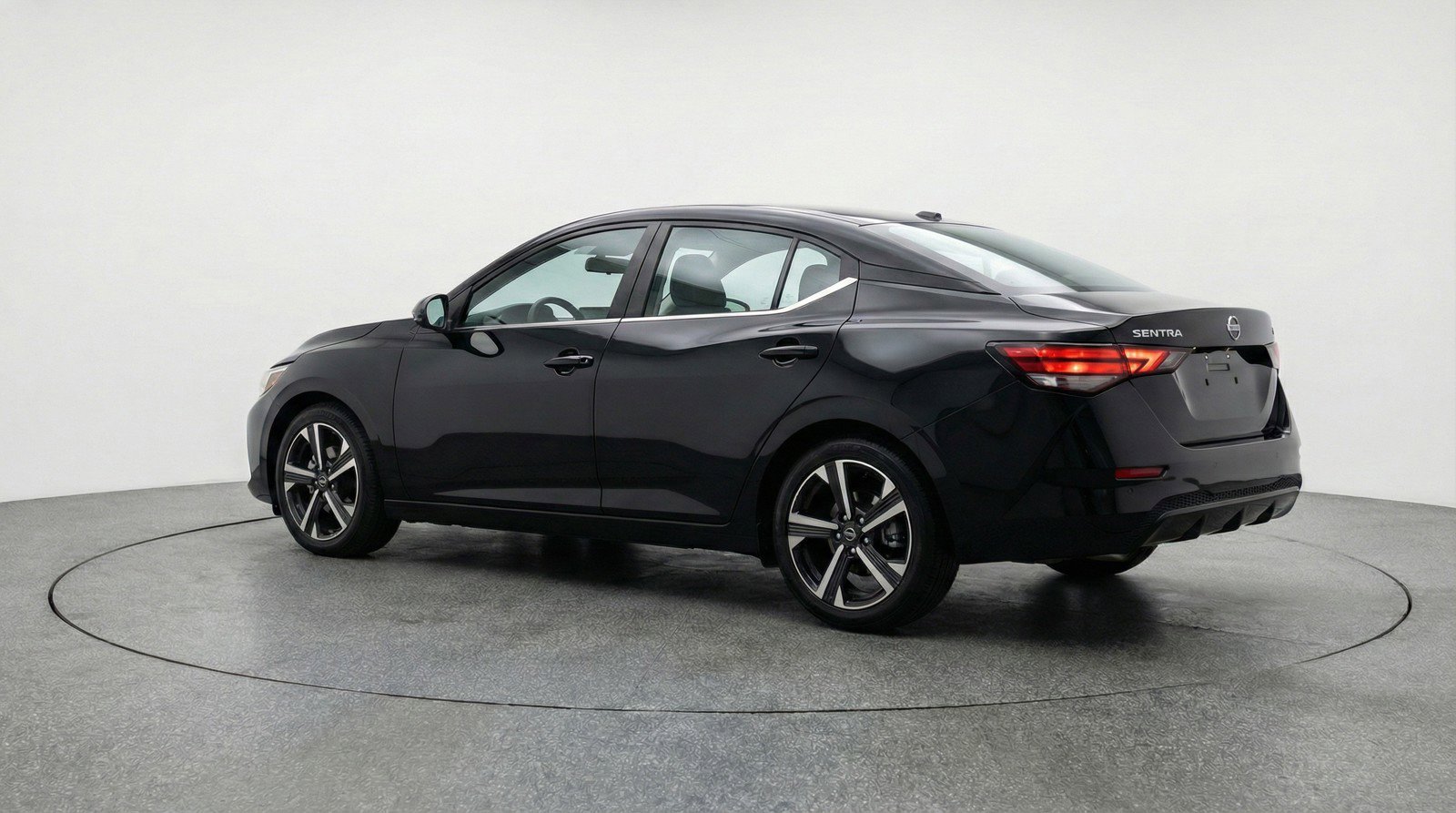 Used 2025 Nissan Sentra SV image 6