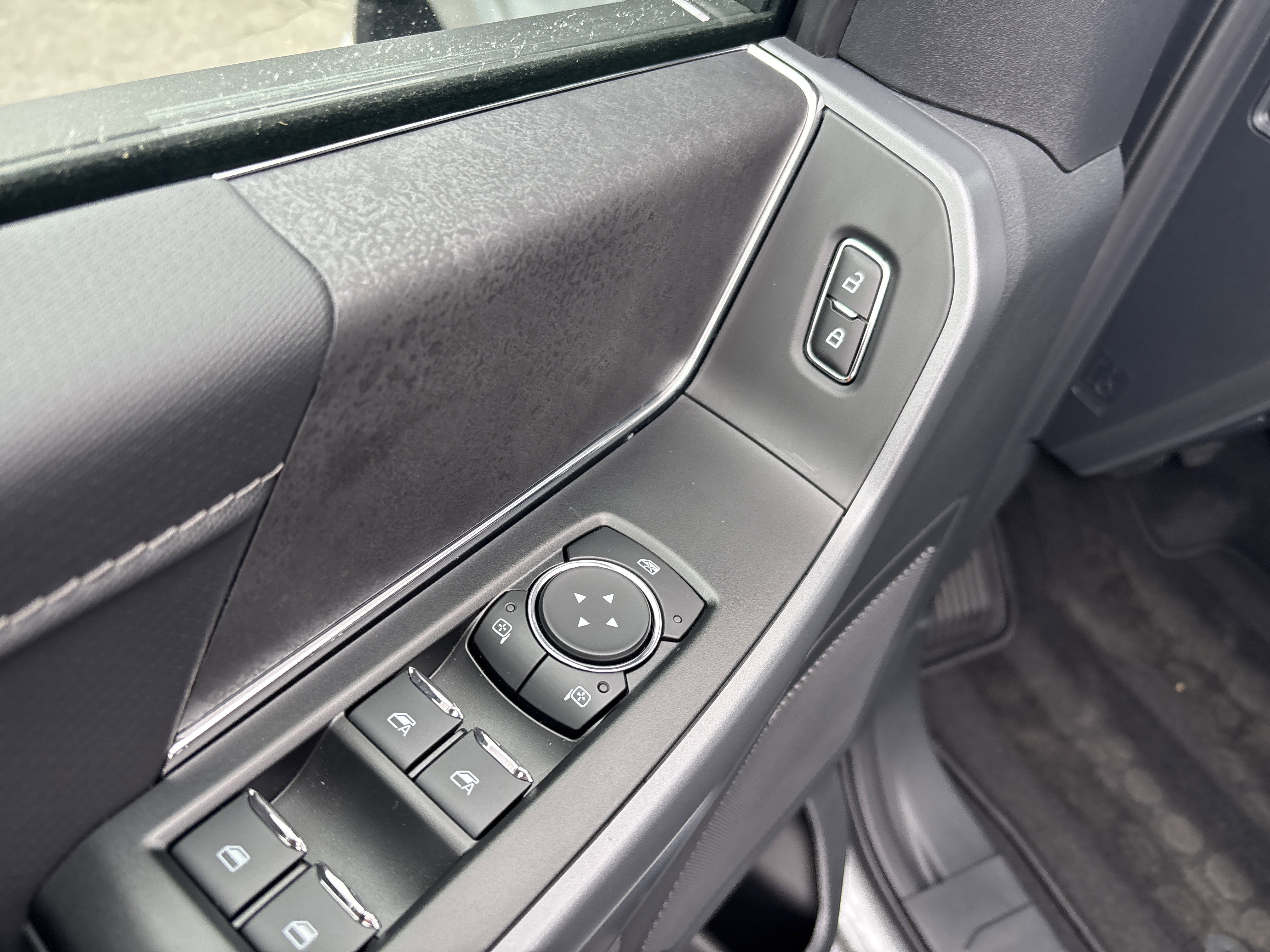 New 2025 Ford F150 XLT w/ Equipment Group 302A MID image 17