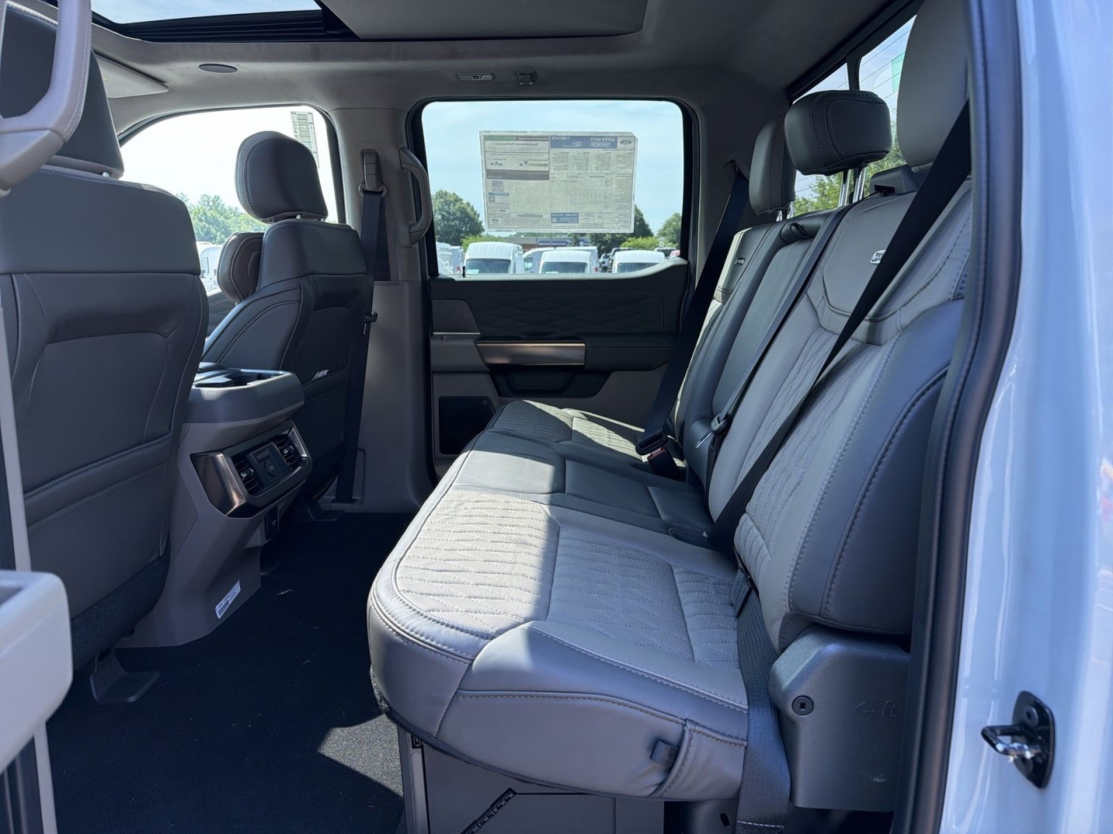 New 2026 Ford F350 Platinum w/ Platinum Plus Package AWD/4WD image 31