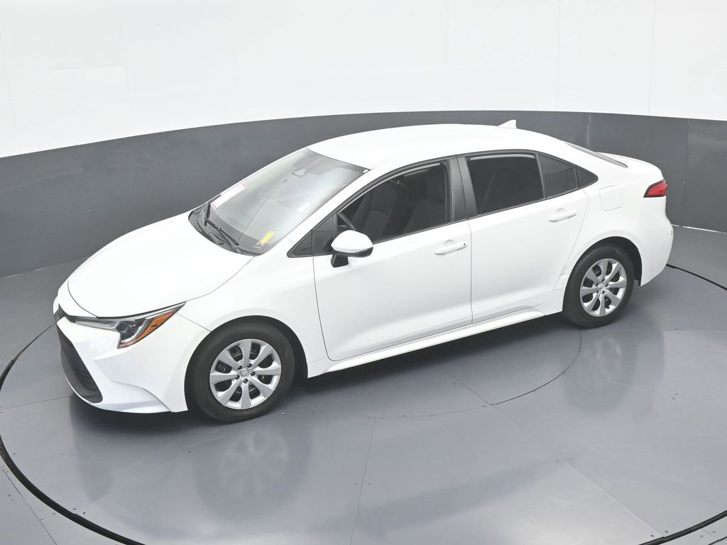 Used 2023 Toyota Corolla LE image 39
