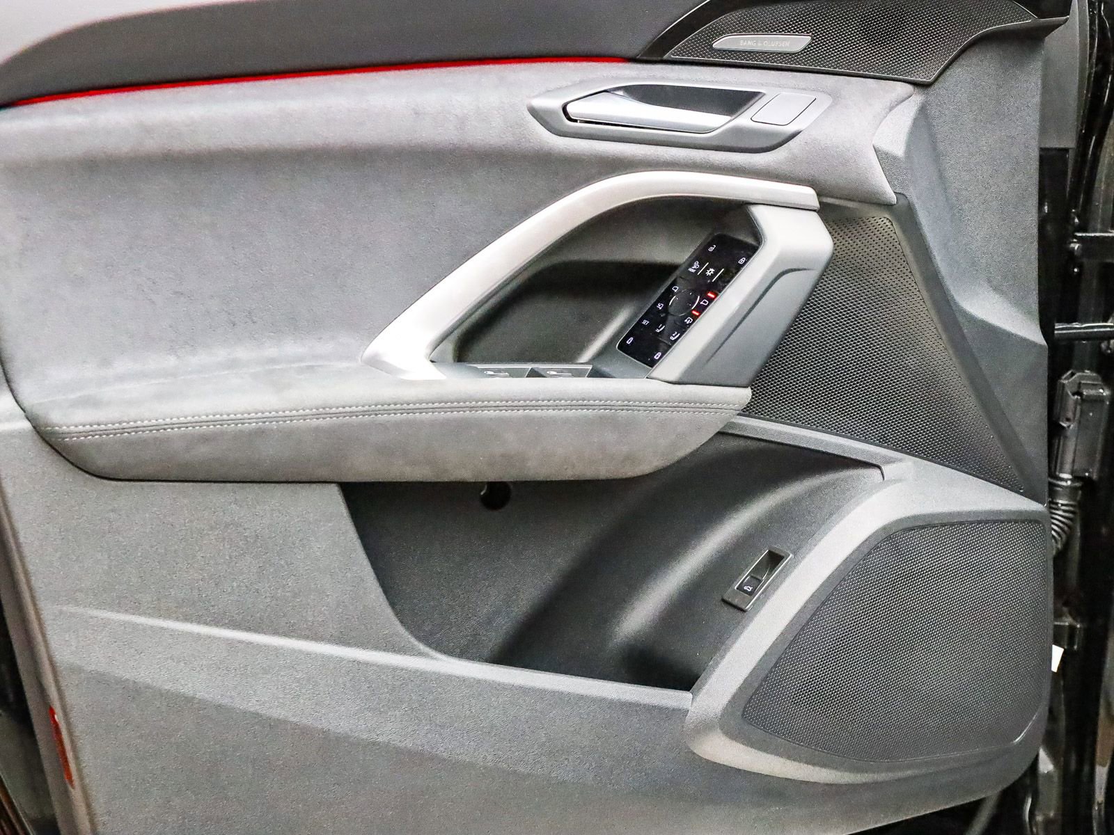 New 2025 Audi SQ5 Premium Plus AWD/4WD image 22